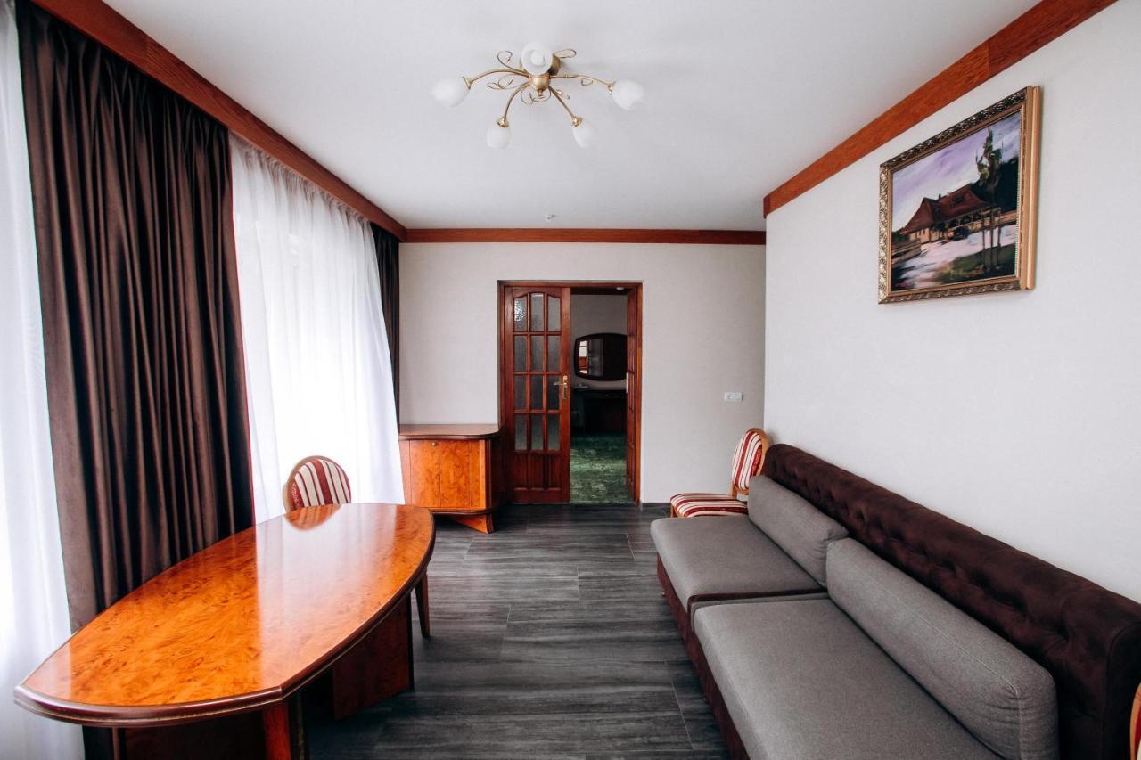 Stanislavsky Hotel Group Yaremche Exterior foto
